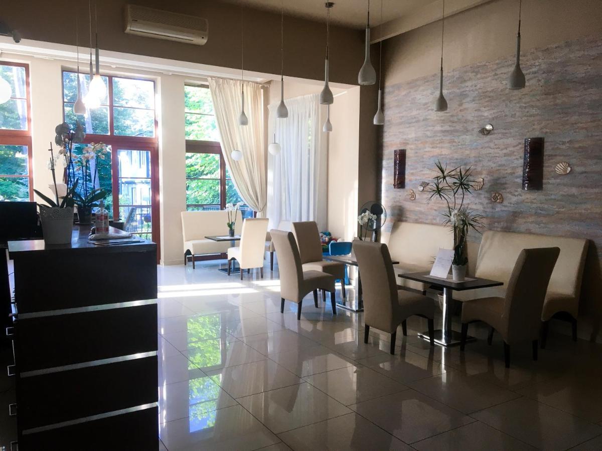 Room In Guest Room - Valensija - Large Suite Jurmala Exterior photo