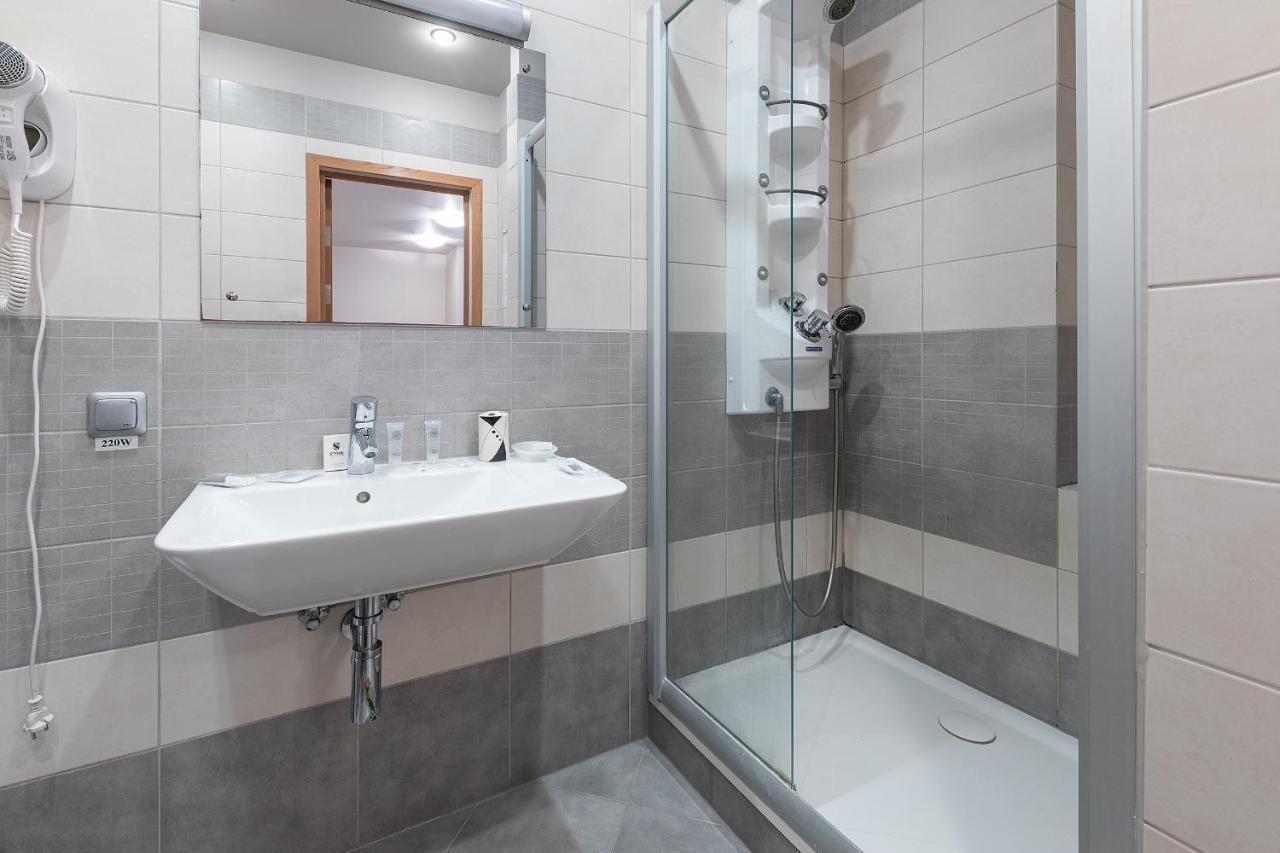 Room In Guest Room - Valensija - Large Suite Jurmala Exterior photo