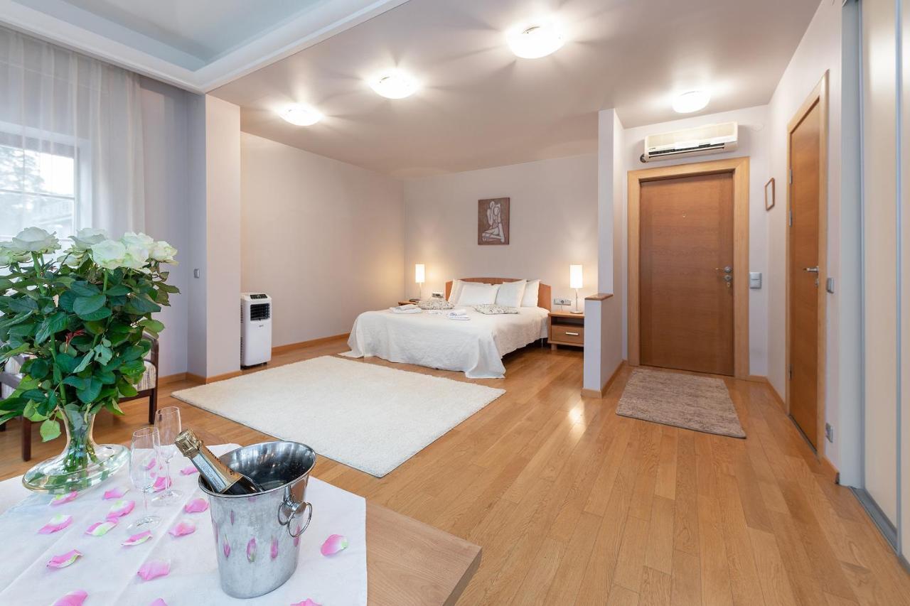 Room In Guest Room - Valensija - Large Suite Jurmala Exterior photo